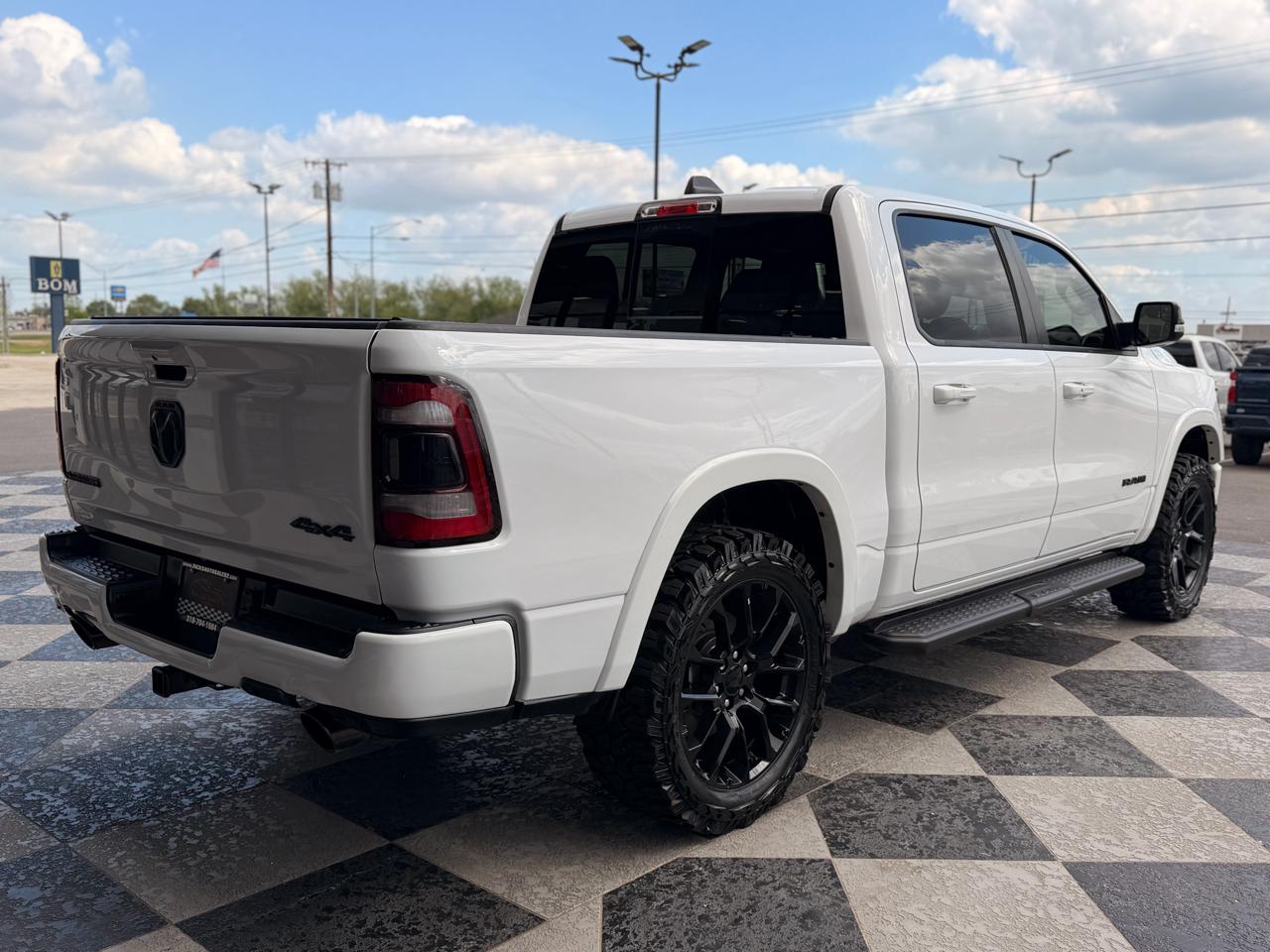 RAM 1500 Laramie Crew Cab SWB 4WD 2022