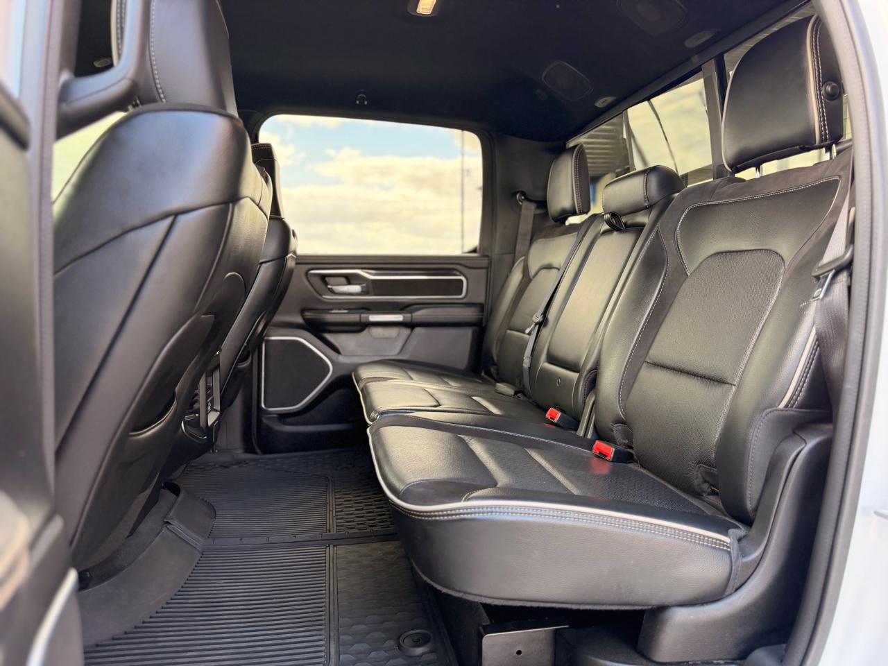 RAM 1500 Laramie Crew Cab SWB 4WD 2022