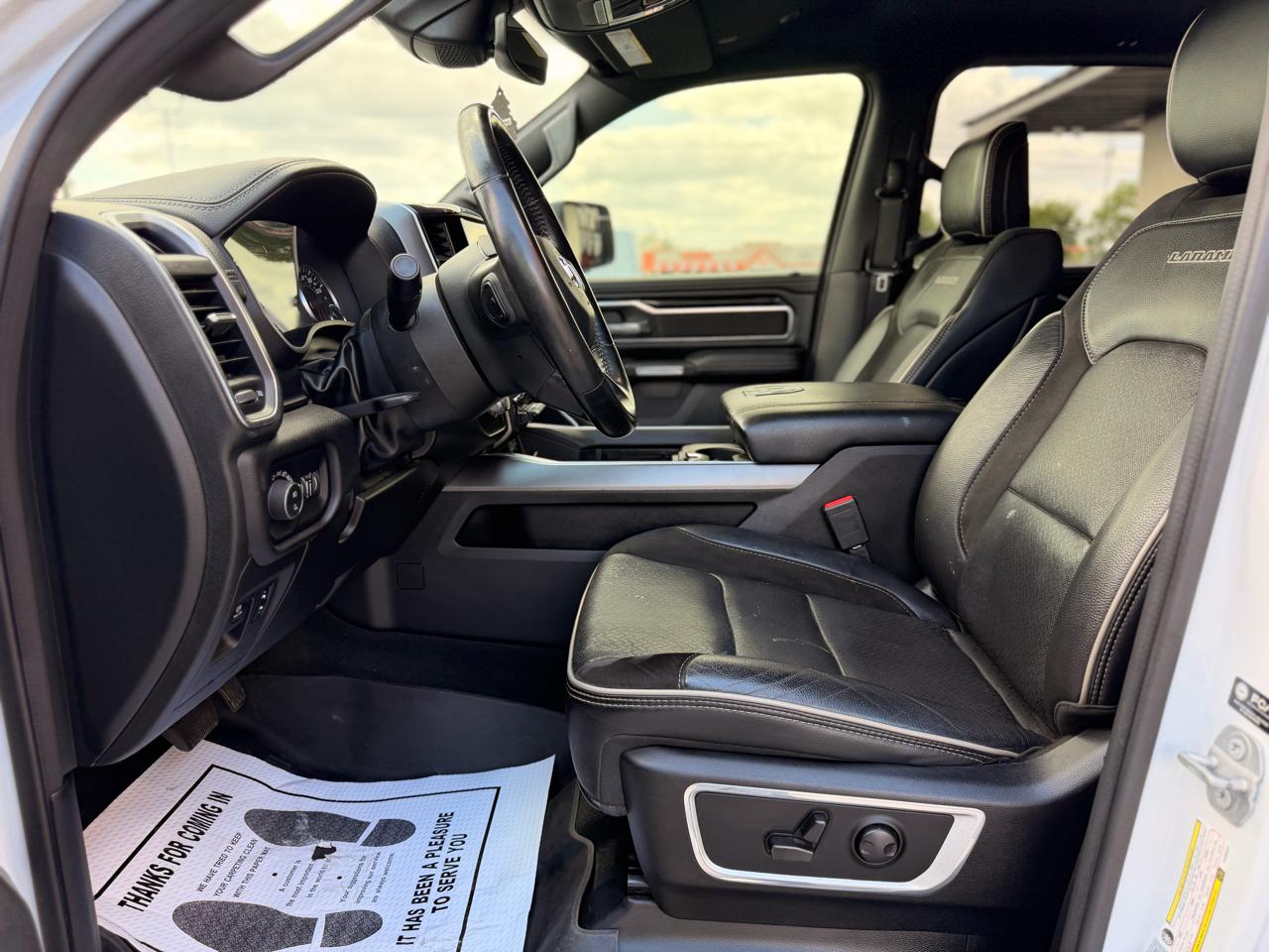 RAM 1500 Laramie Crew Cab SWB 4WD 2022