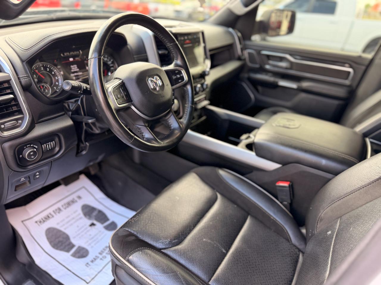 RAM 1500 Laramie Crew Cab SWB 4WD 2022