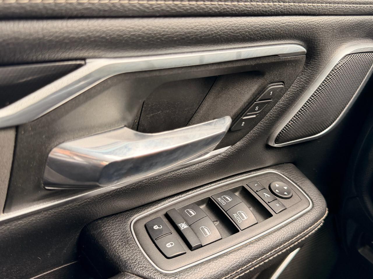 RAM 1500 Laramie Crew Cab SWB 4WD 2022