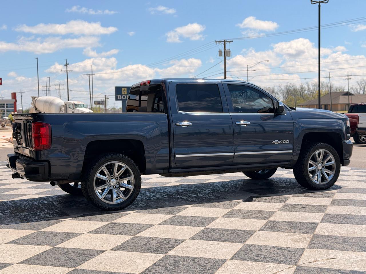 Chevrolet Silverado 1500 LTZ Crew Cab 4WD 2018
