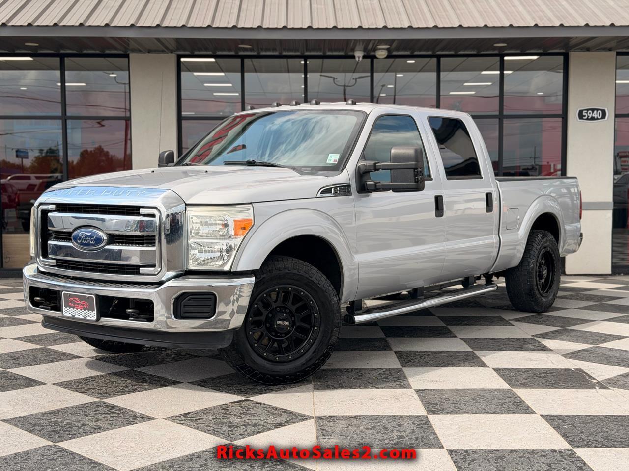 2014 Ford F-250 SD XLT Crew Cab 2WD