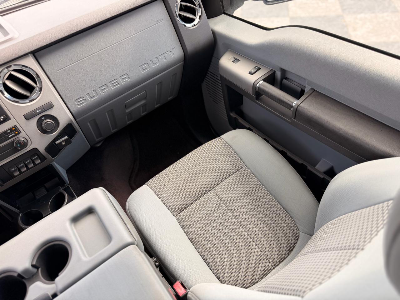 Ford F-250 SD XLT Crew Cab 2WD 2014