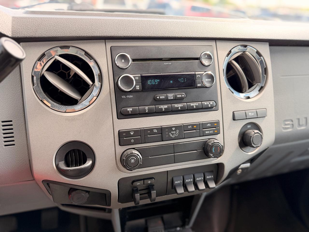 Ford F-250 SD XLT Crew Cab 2WD 2014