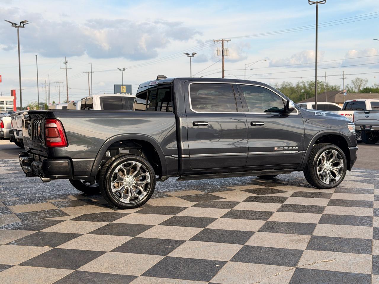RAM 1500 Limited Crew Cab SWB 4WD 2019