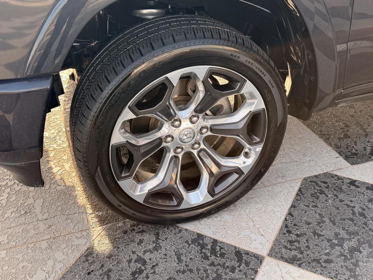 RAM 1500 Limited Crew Cab SWB 4WD 2019