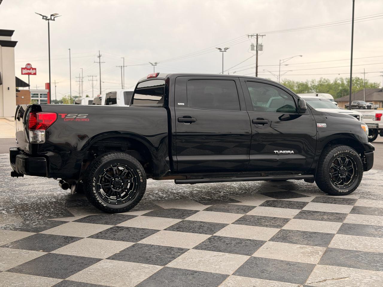 Toyota Tundra Base CrewMax 5.7L 2WD 2013