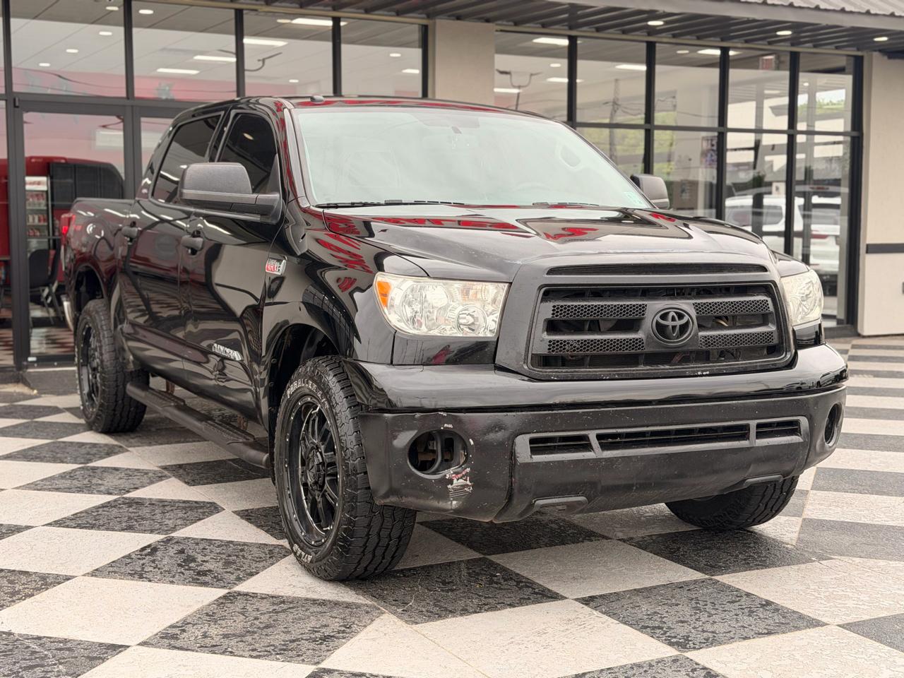 Toyota Tundra Base CrewMax 5.7L 2WD 2013