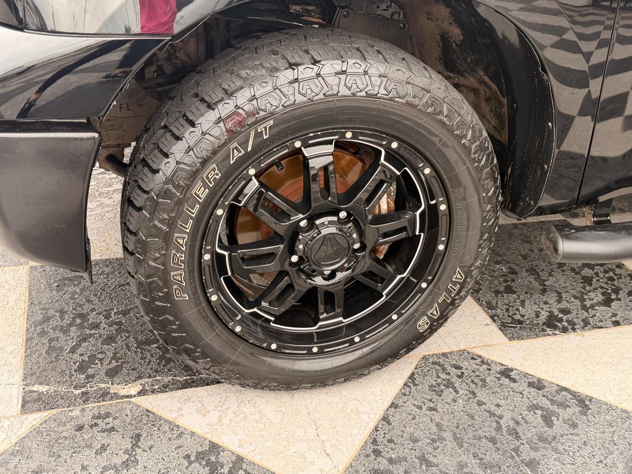 Toyota Tundra Base CrewMax 5.7L 2WD 2013