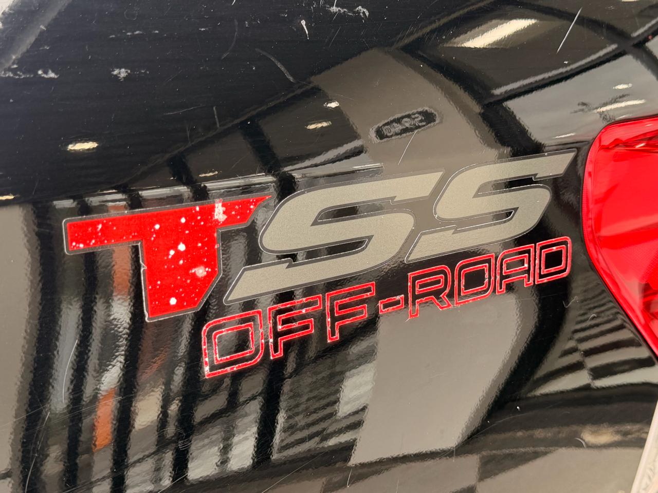 Toyota Tundra Base CrewMax 5.7L 2WD 2013