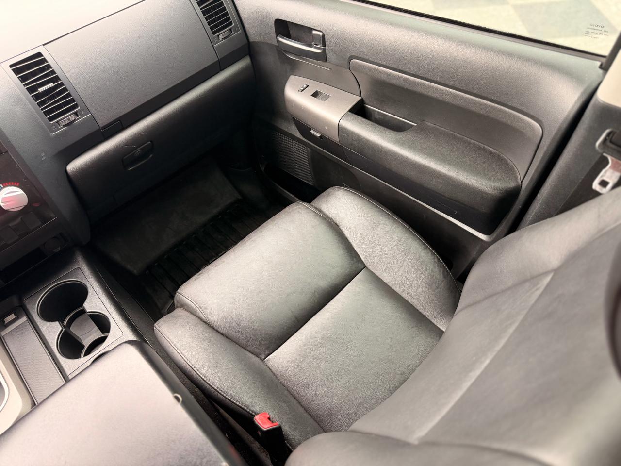 Toyota Tundra Base CrewMax 5.7L 2WD 2013