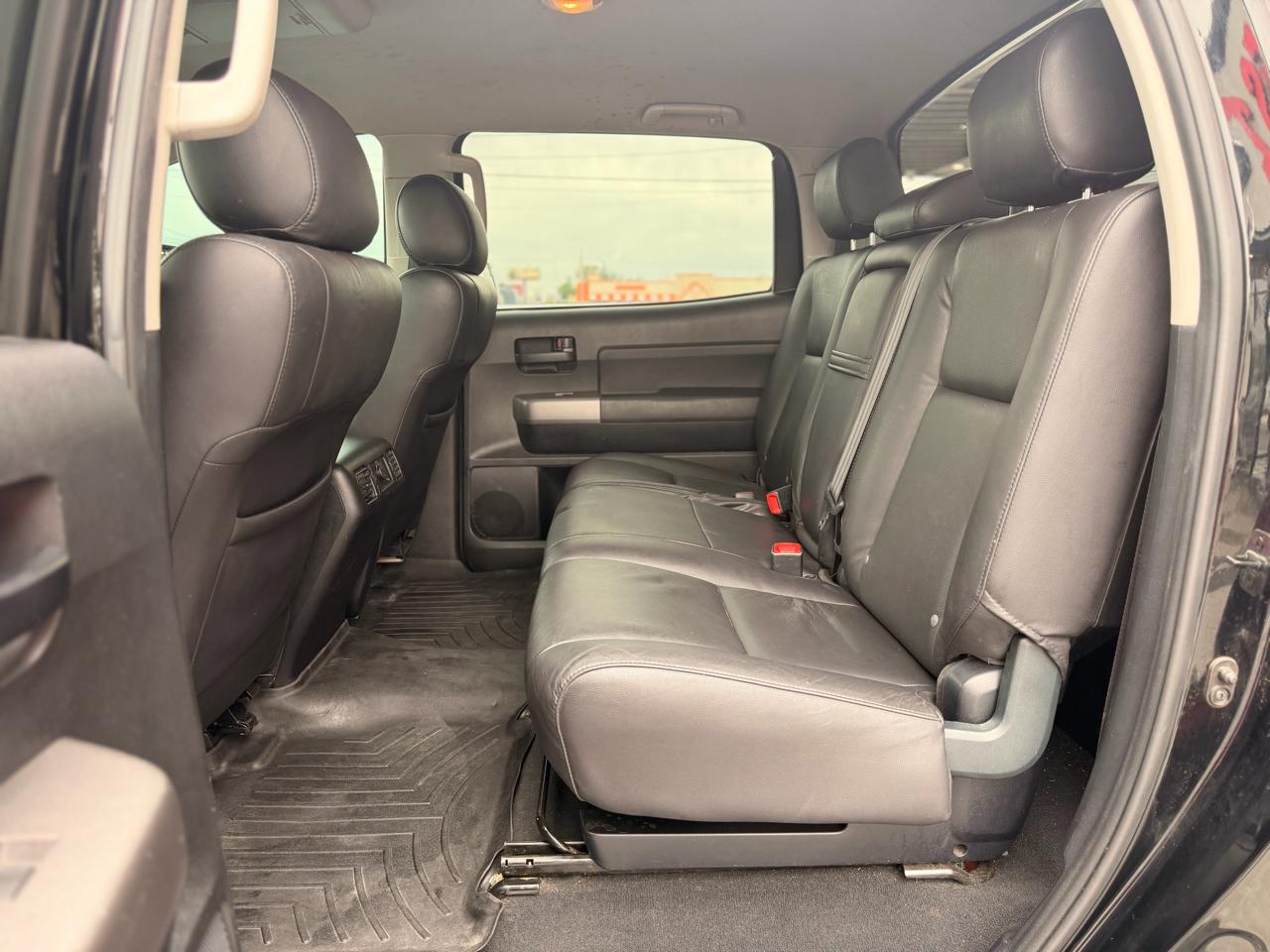 Toyota Tundra Base CrewMax 5.7L 2WD 2013