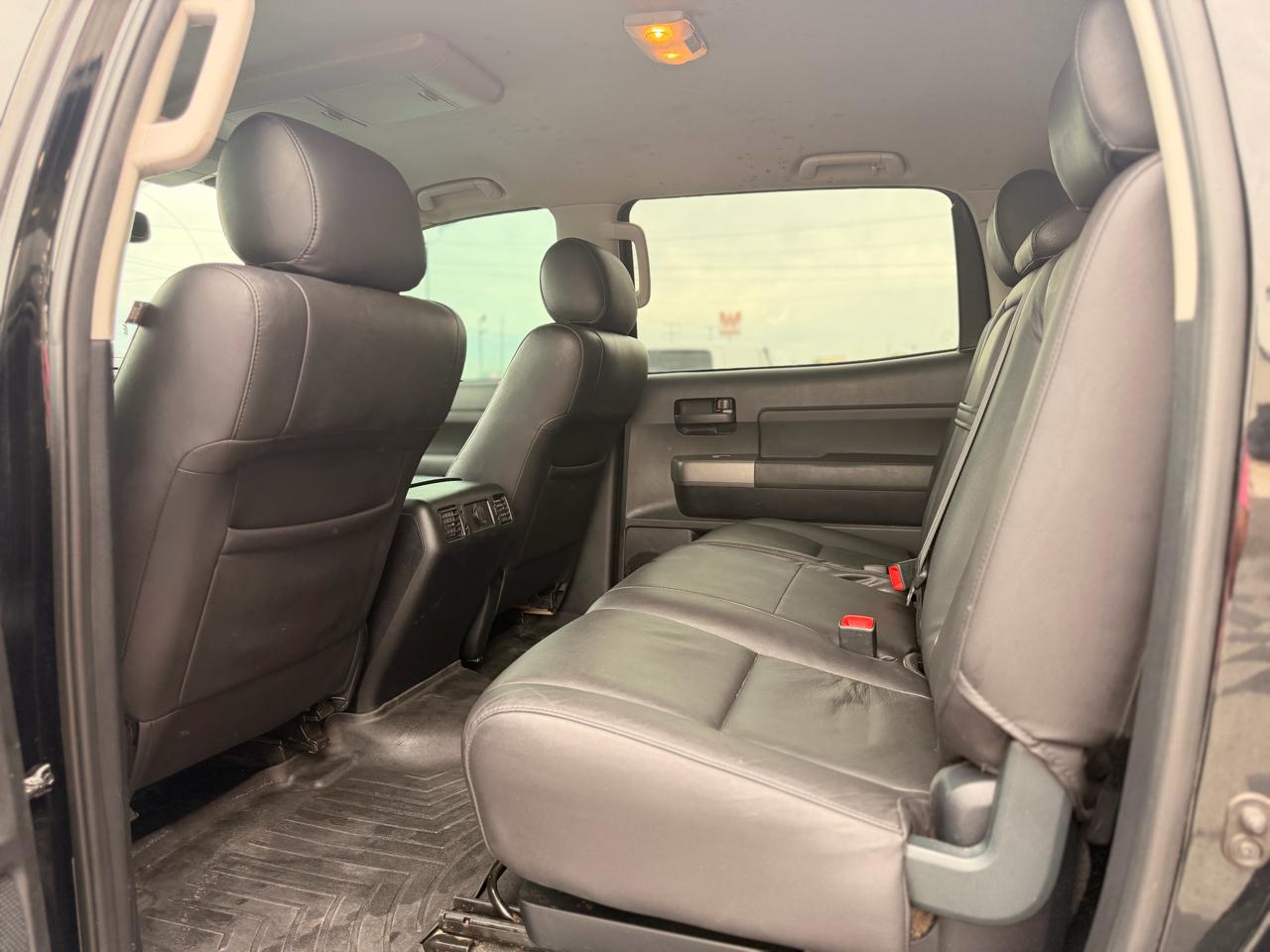 Toyota Tundra Base CrewMax 5.7L 2WD 2013