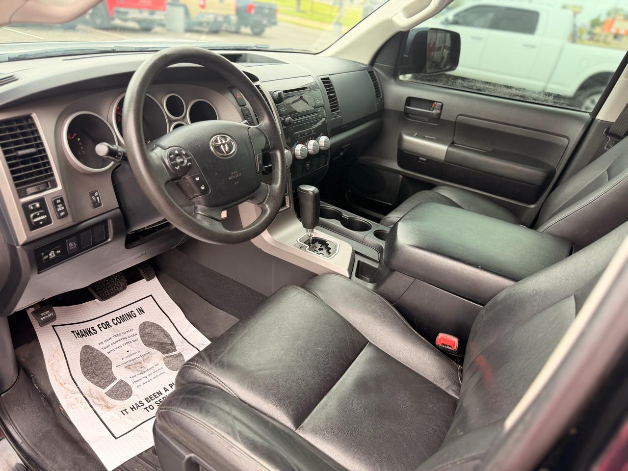 Toyota Tundra Base CrewMax 5.7L 2WD 2013