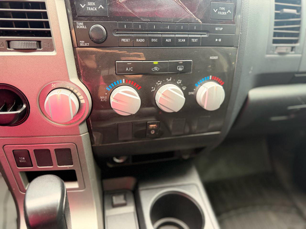 Toyota Tundra Base CrewMax 5.7L 2WD 2013