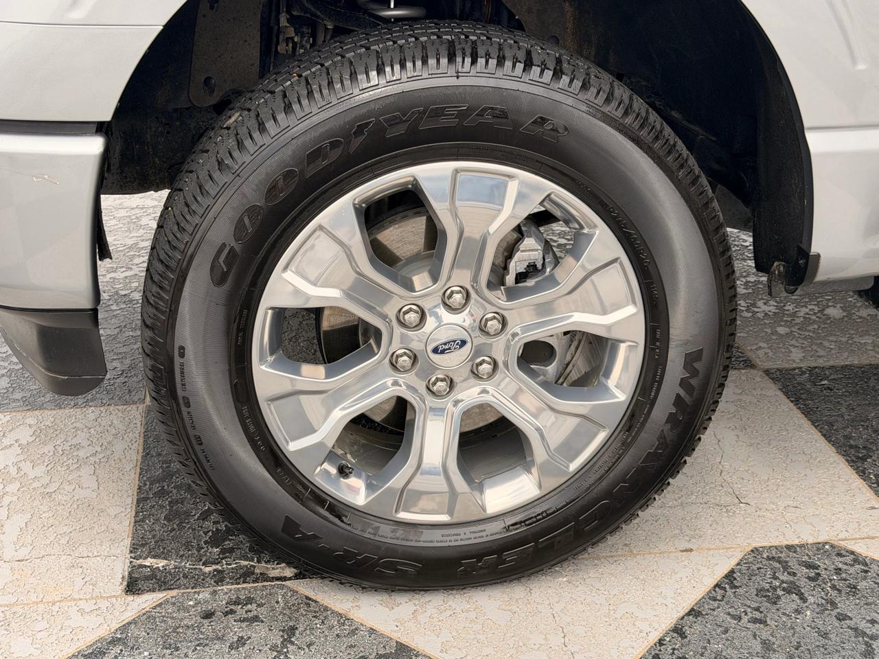 Ford F-150 Platinum 4WD SuperCrew 5.5' Box 2021