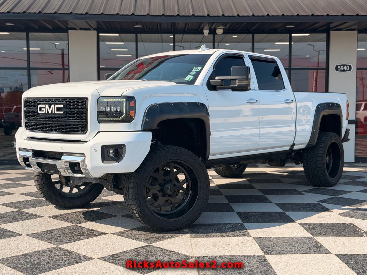 GMC Sierra 2500HD Denali Crew Cab 4WD 2016