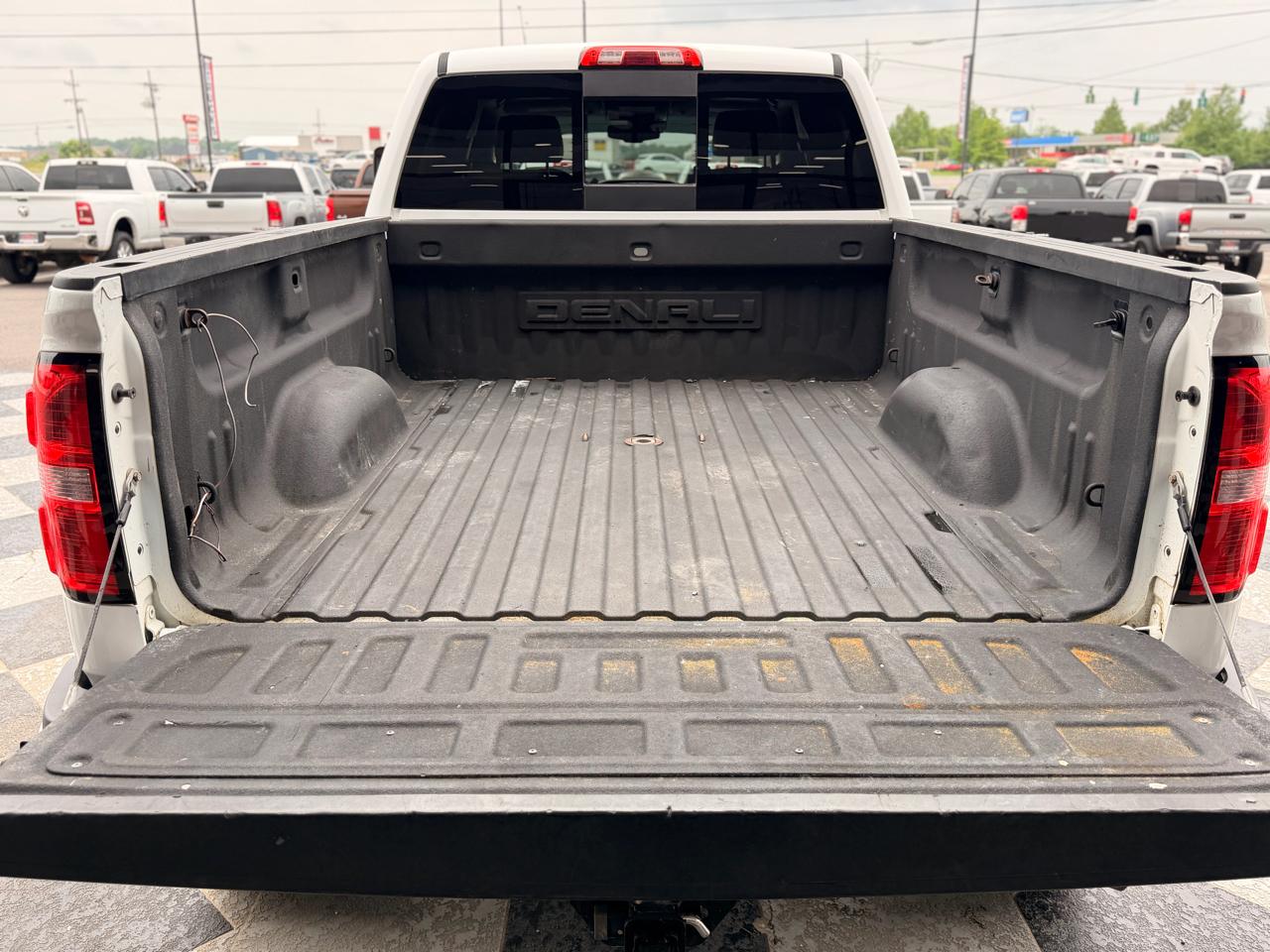 GMC Sierra 2500HD Denali Crew Cab 4WD 2016