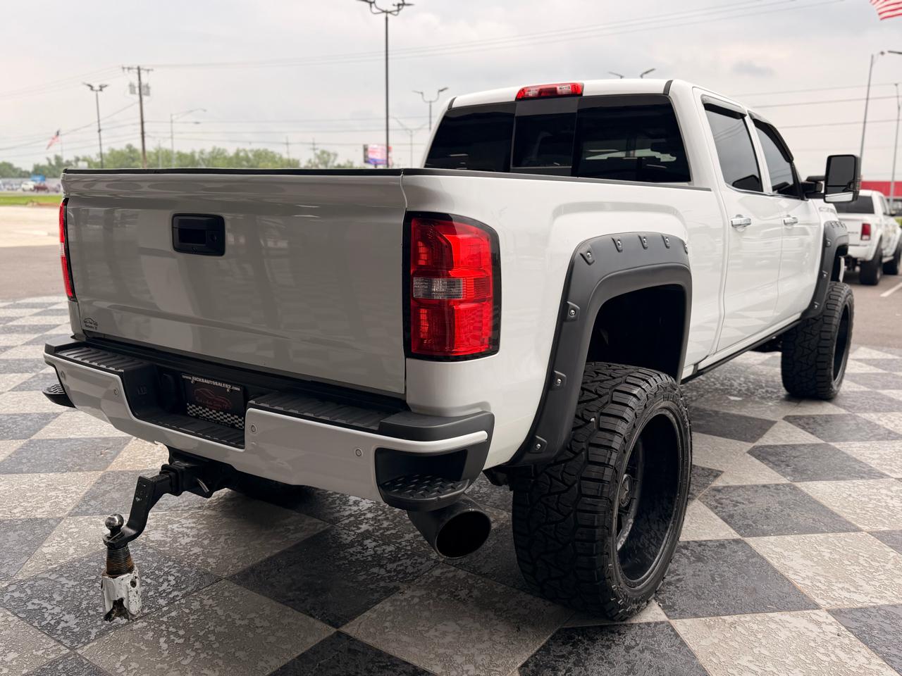 GMC Sierra 2500HD Denali Crew Cab 4WD 2016
