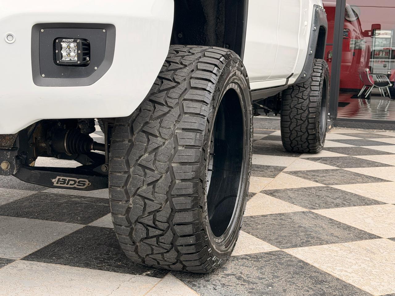 GMC Sierra 2500HD Denali Crew Cab 4WD 2016