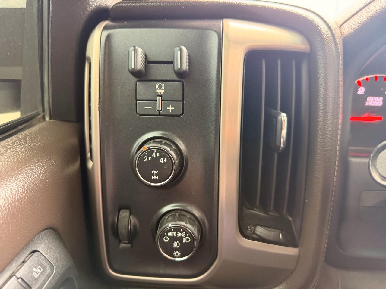 GMC Sierra 2500HD Denali Crew Cab 4WD 2016