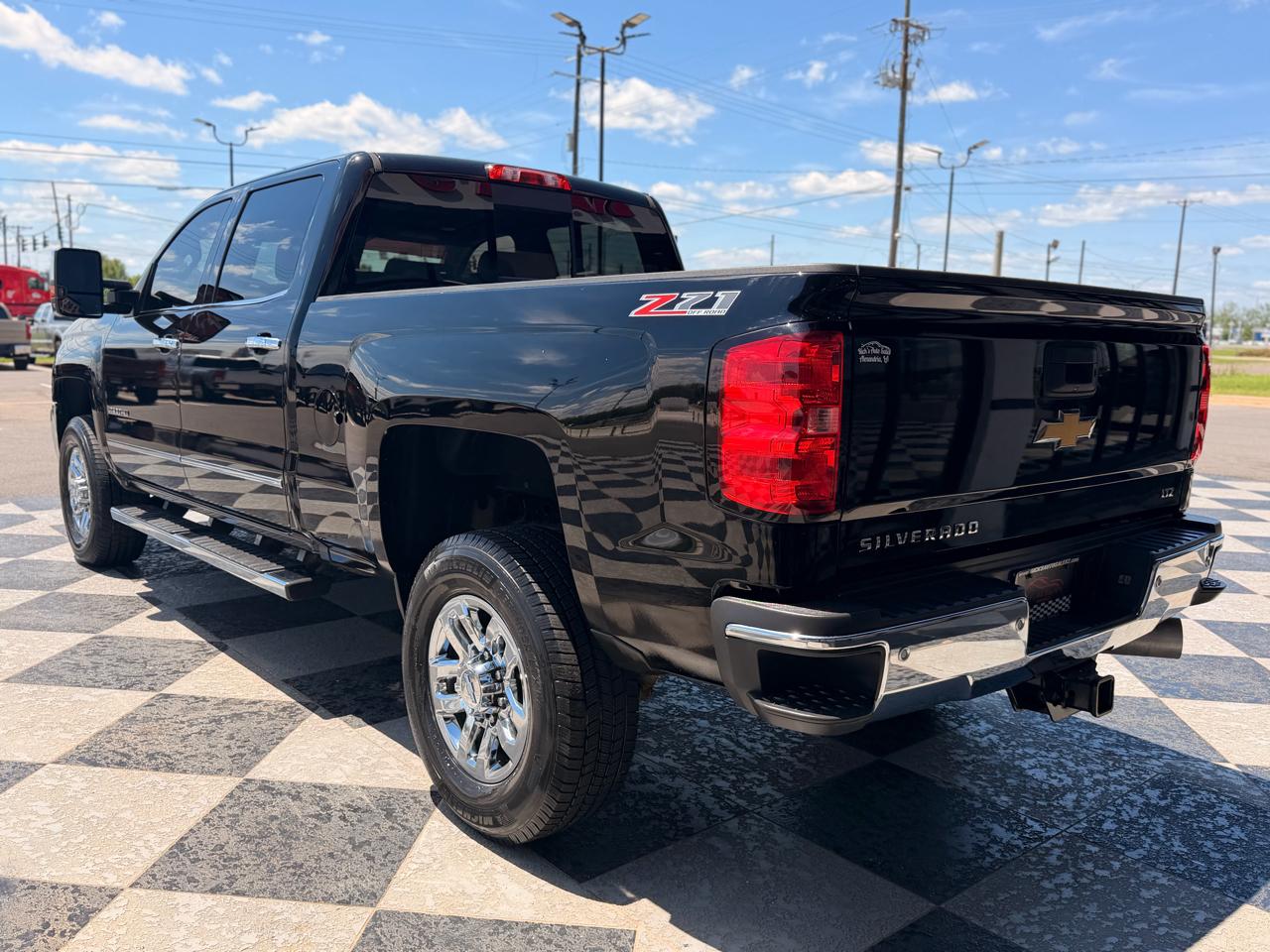 Chevrolet Silverado 2500HD LTZ Crew Cab 4WD 2016