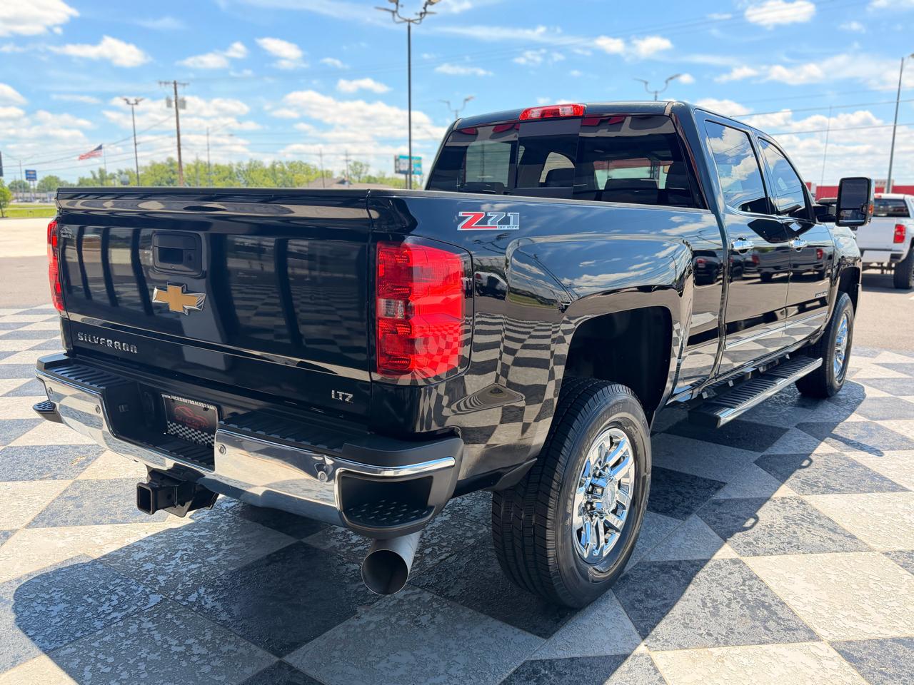Chevrolet Silverado 2500HD LTZ Crew Cab 4WD 2016