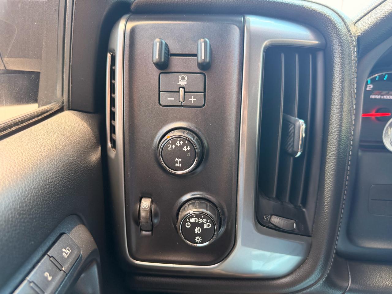 Chevrolet Silverado 2500HD LTZ Crew Cab 4WD 2016