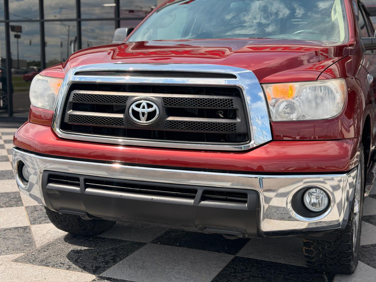 Toyota Tundra Base Crew Max 4WD 2010