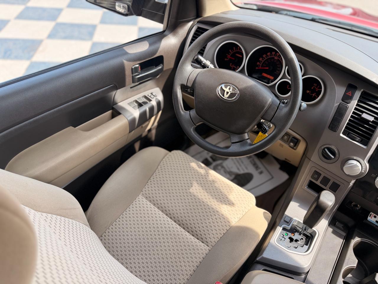 Toyota Tundra Base Crew Max 4WD 2010