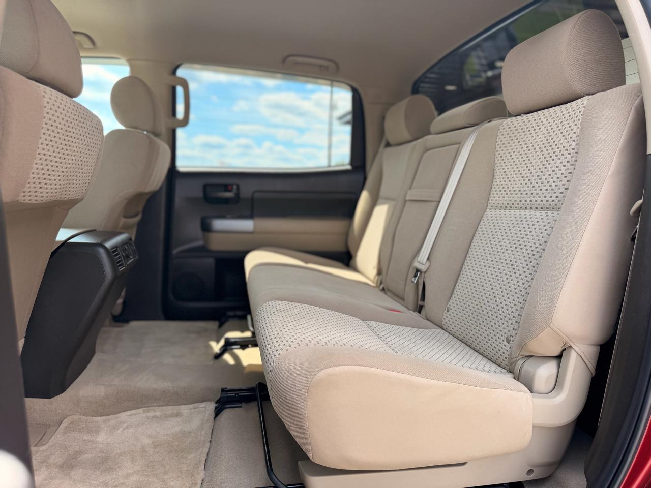 Toyota Tundra Base Crew Max 4WD 2010
