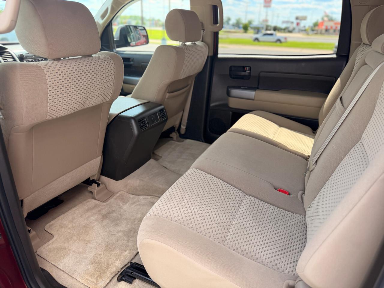 Toyota Tundra Base Crew Max 4WD 2010