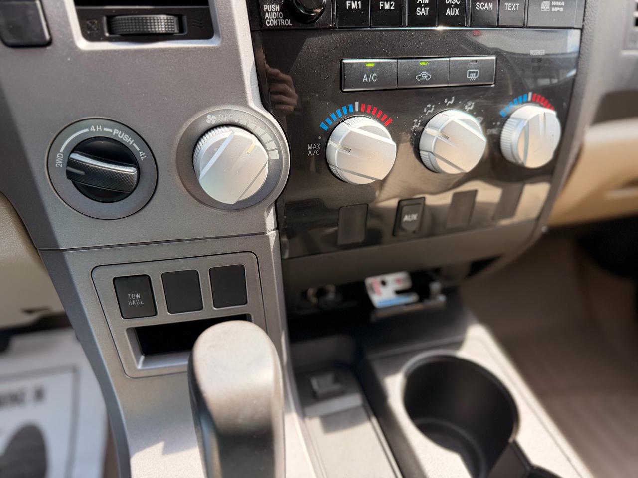 Toyota Tundra Base Crew Max 4WD 2010