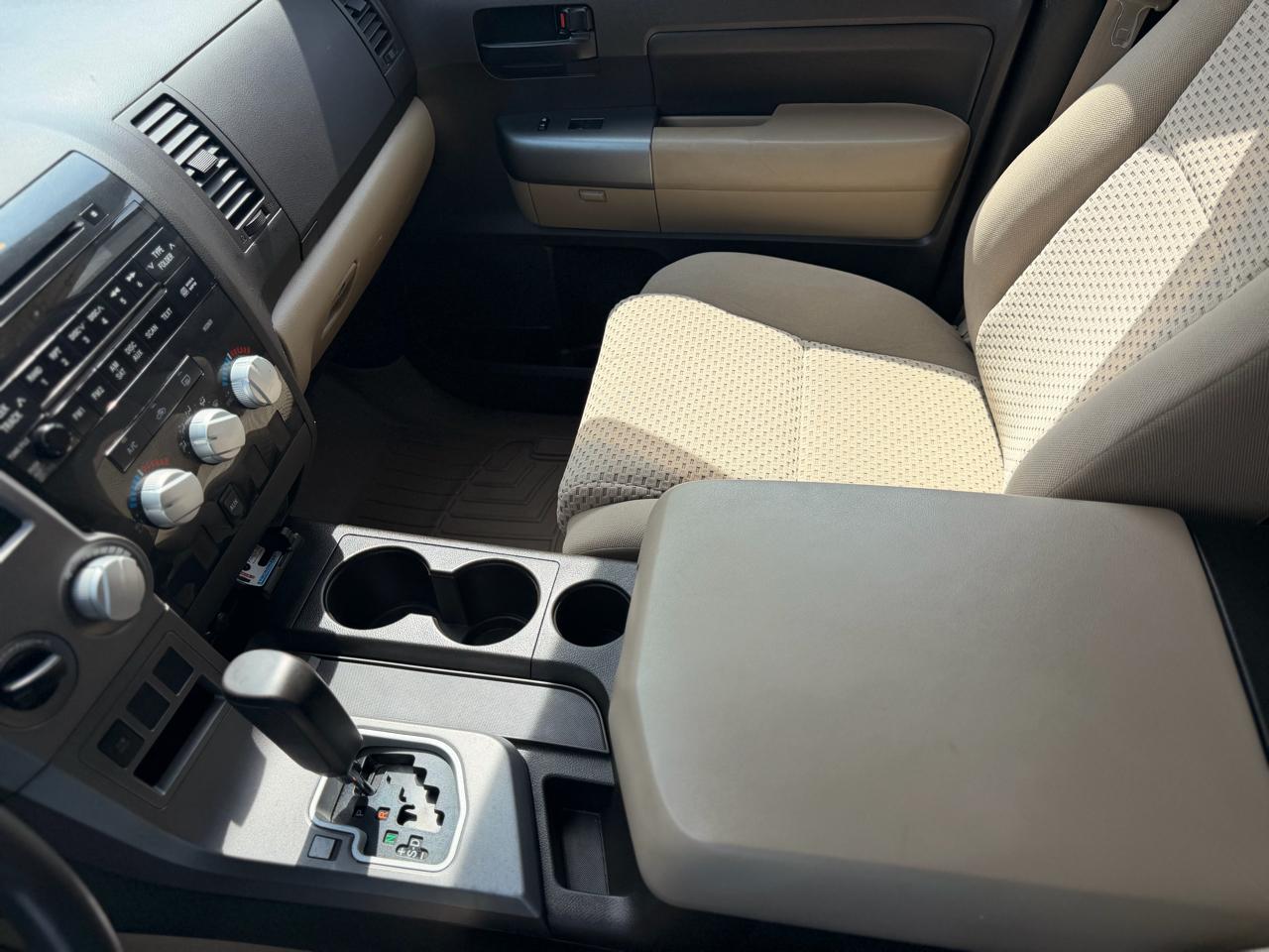 Toyota Tundra Base Crew Max 4WD 2010