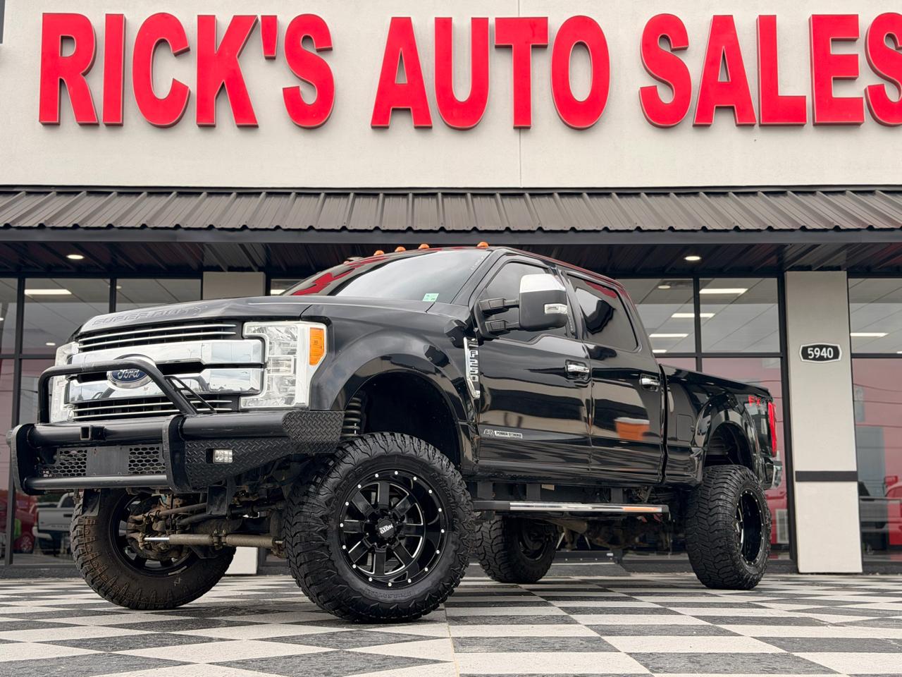 Ford F-250 SD Lariat Crew Cab 4WD 2017