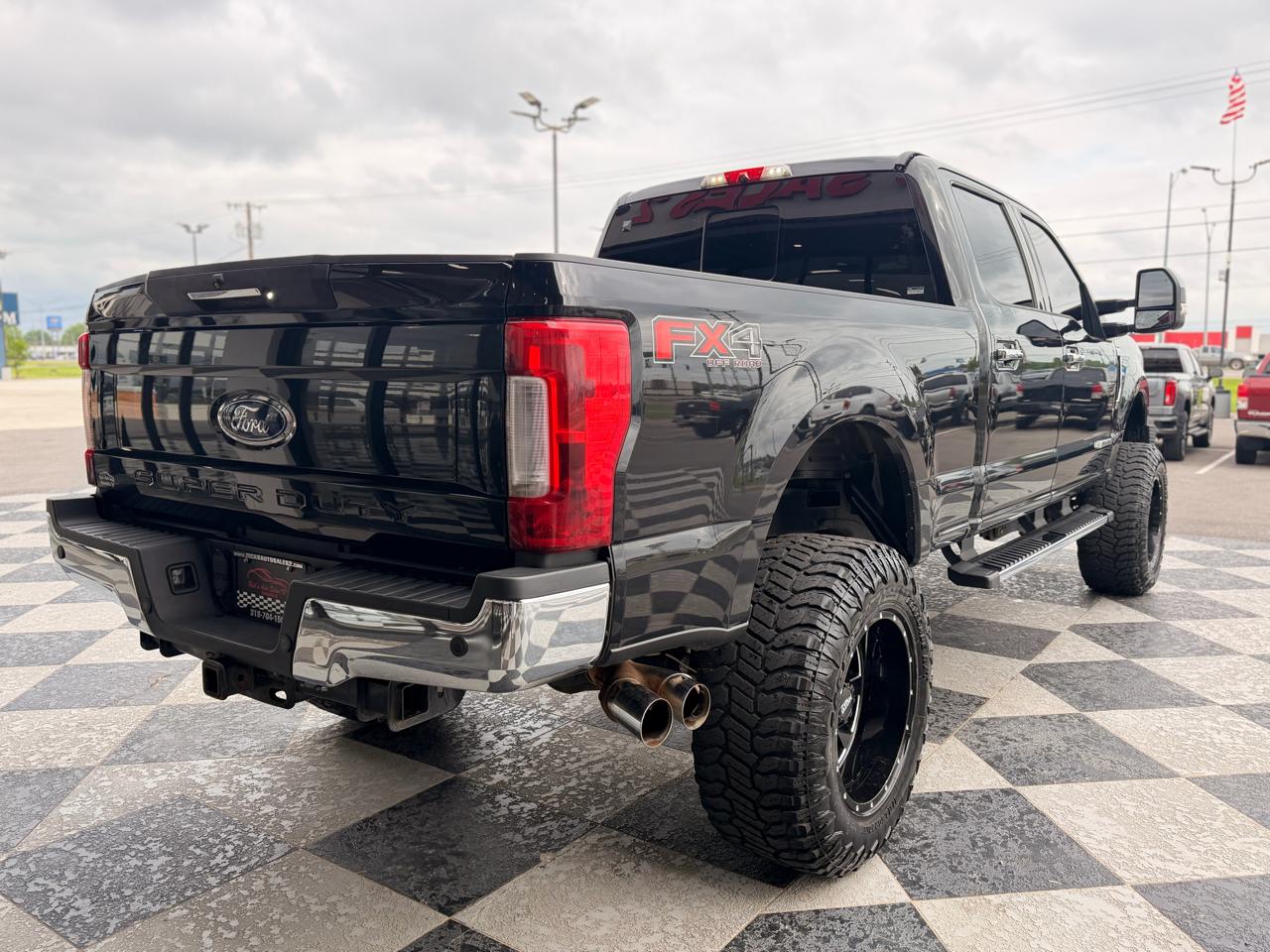 Ford F-250 SD Lariat Crew Cab 4WD 2017