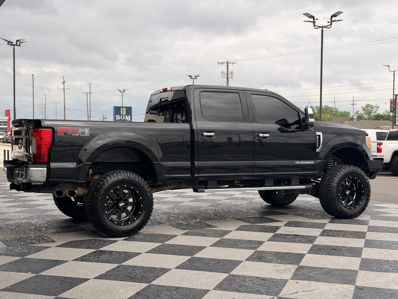 Ford F-250 SD Lariat Crew Cab 4WD 2017