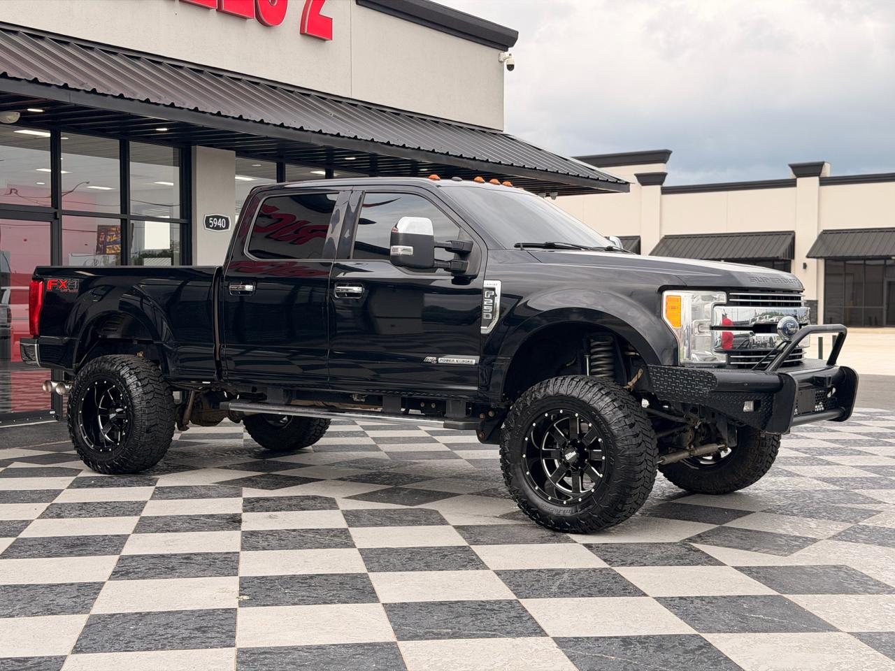 Ford F-250 SD Lariat Crew Cab 4WD 2017