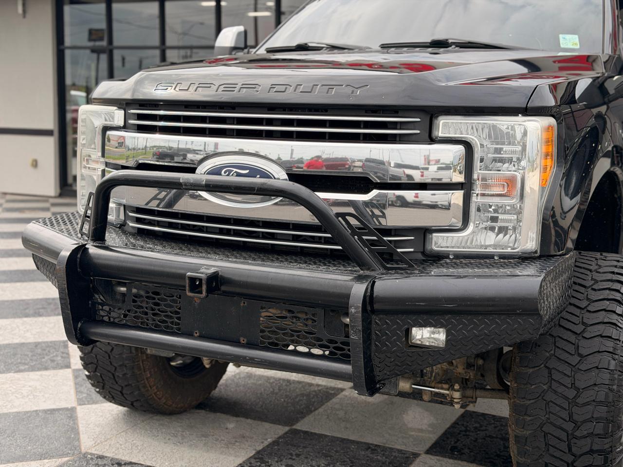 Ford F-250 SD Lariat Crew Cab 4WD 2017