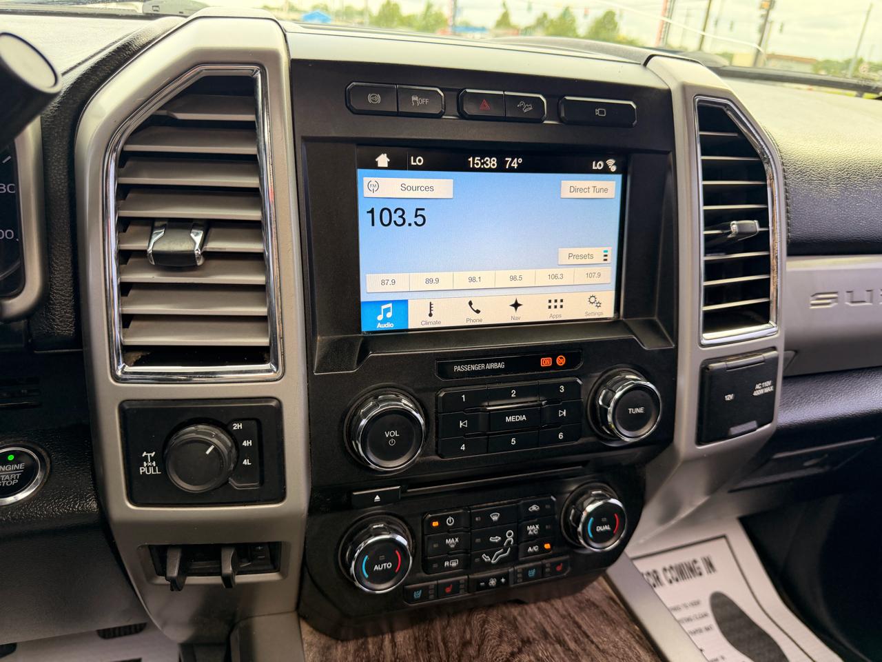 Ford F-250 SD Lariat Crew Cab 4WD 2017