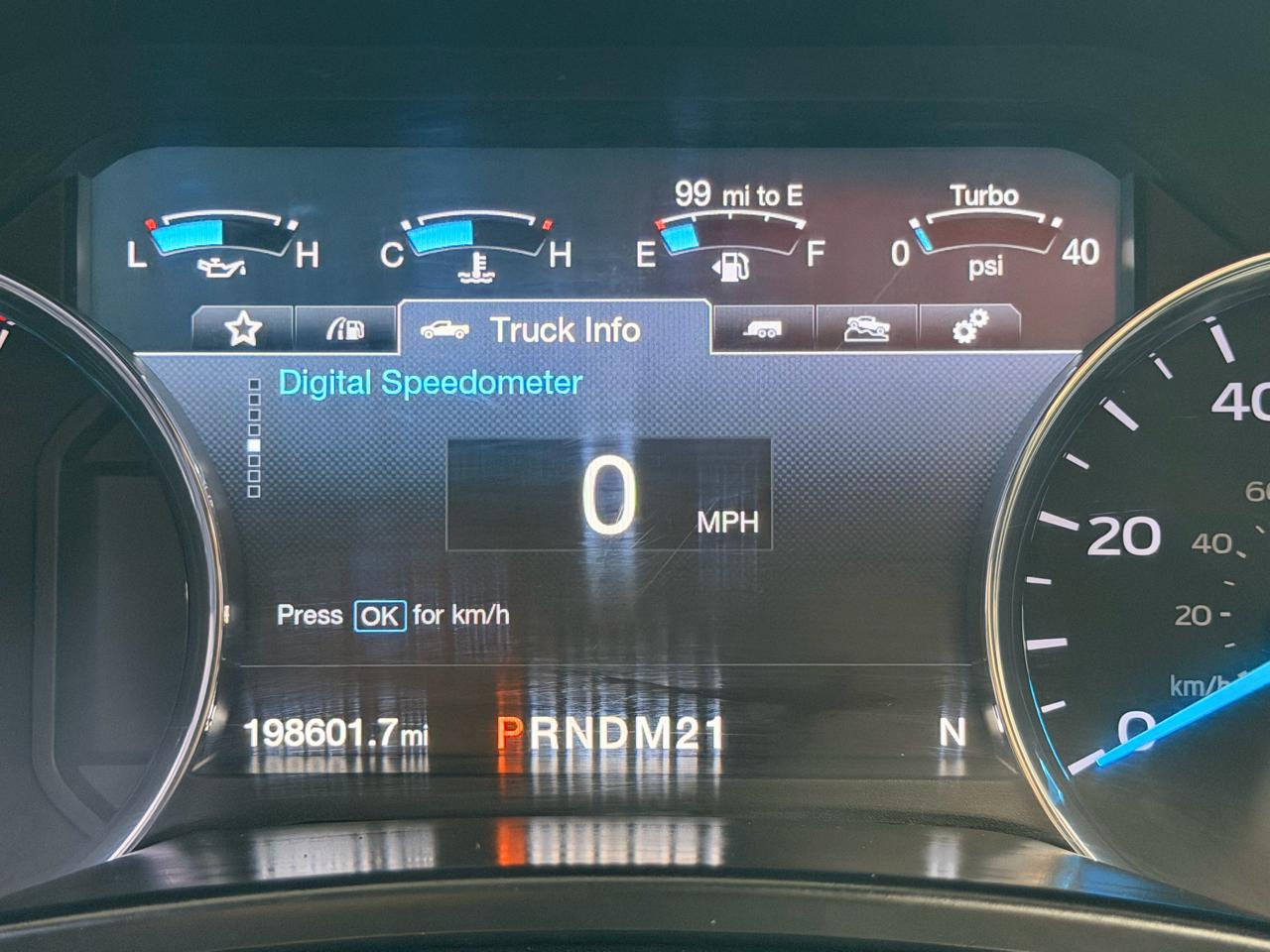 Ford F-250 SD Lariat Crew Cab 4WD 2017