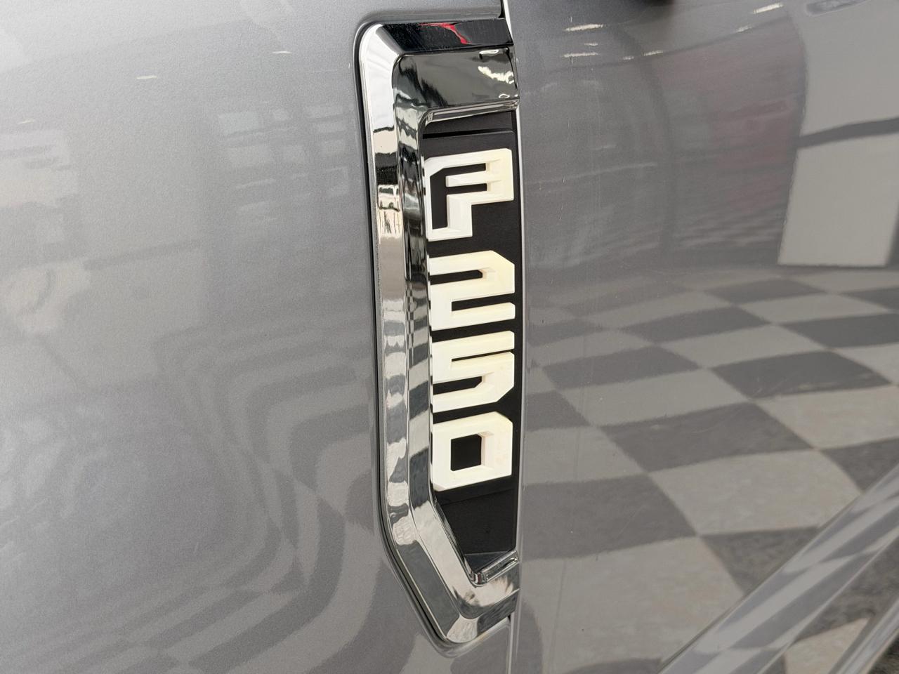 Ford F-250 SD Platinum Crew Cab 4WD 2022