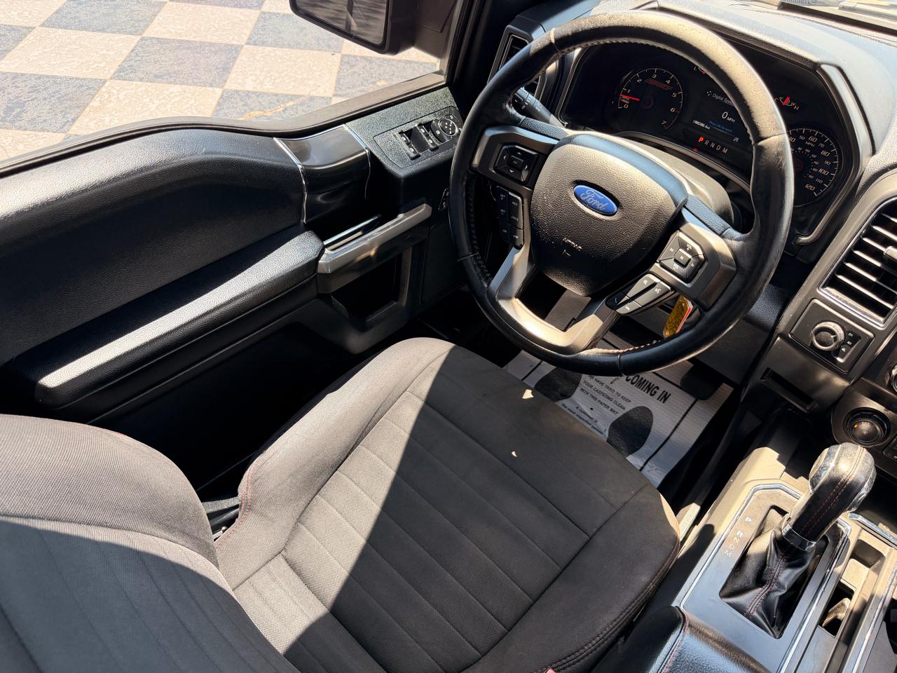 Ford F-150 XLT SuperCrew 4WD 2019