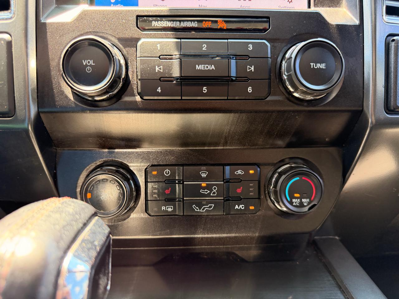 Ford F-150 XLT SuperCrew 4WD 2019