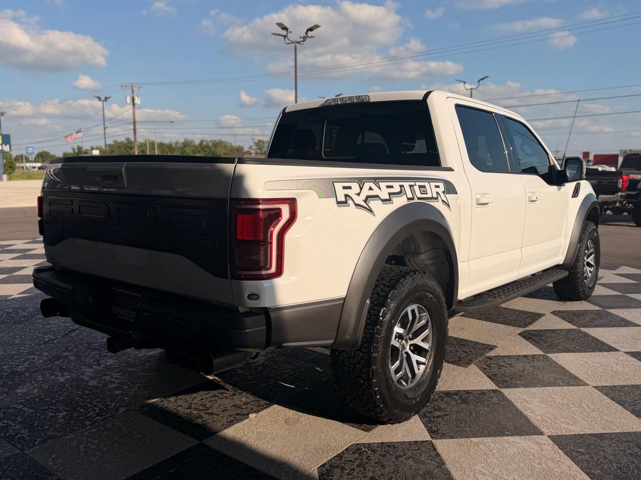 Ford F-150 Raptor SuperCrew 4WD 2017