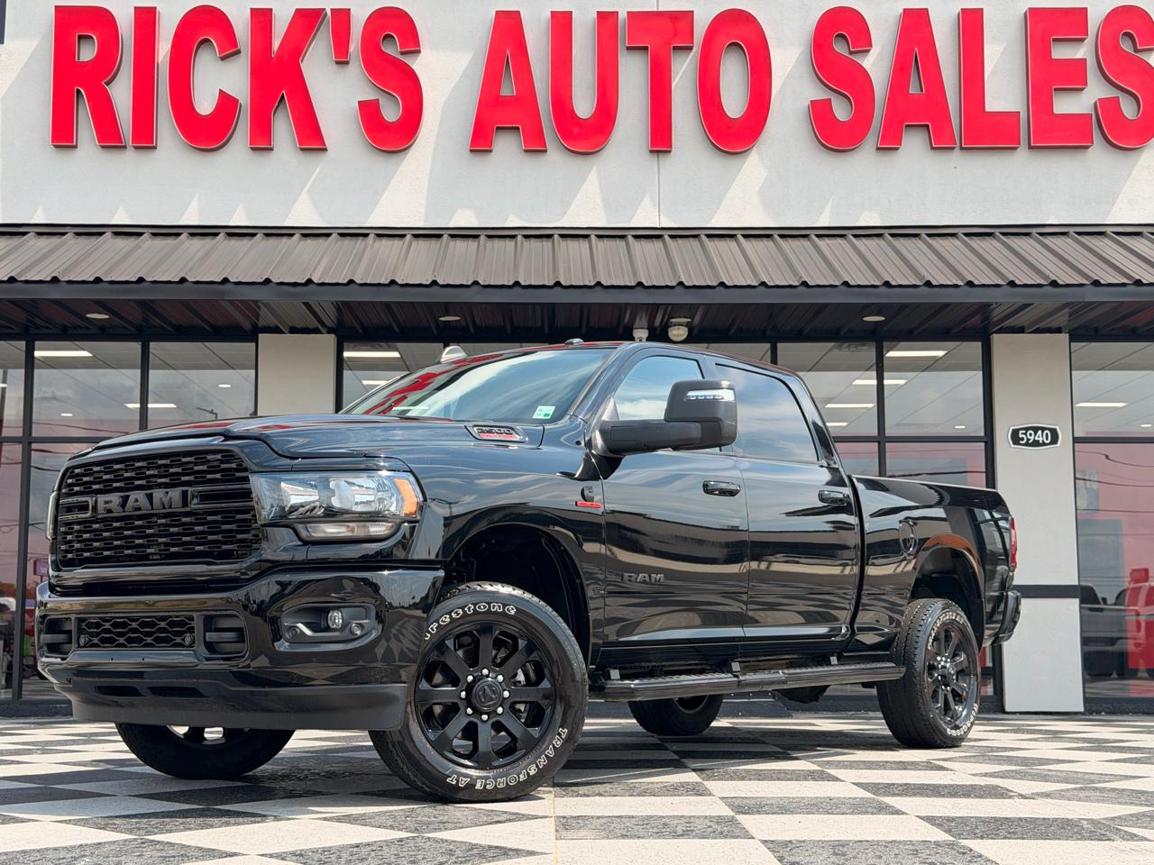 RAM 2500 Tradesman Crew Cab SWB 4WD 2024