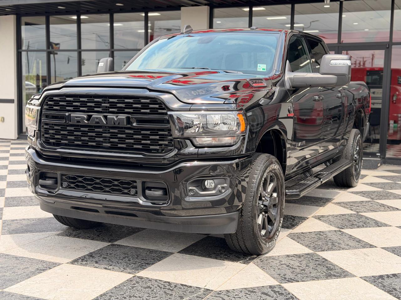 RAM 2500 Tradesman Crew Cab SWB 4WD 2024