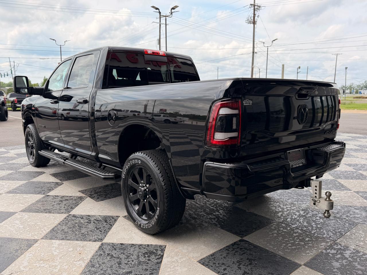 RAM 2500 Tradesman Crew Cab SWB 4WD 2024
