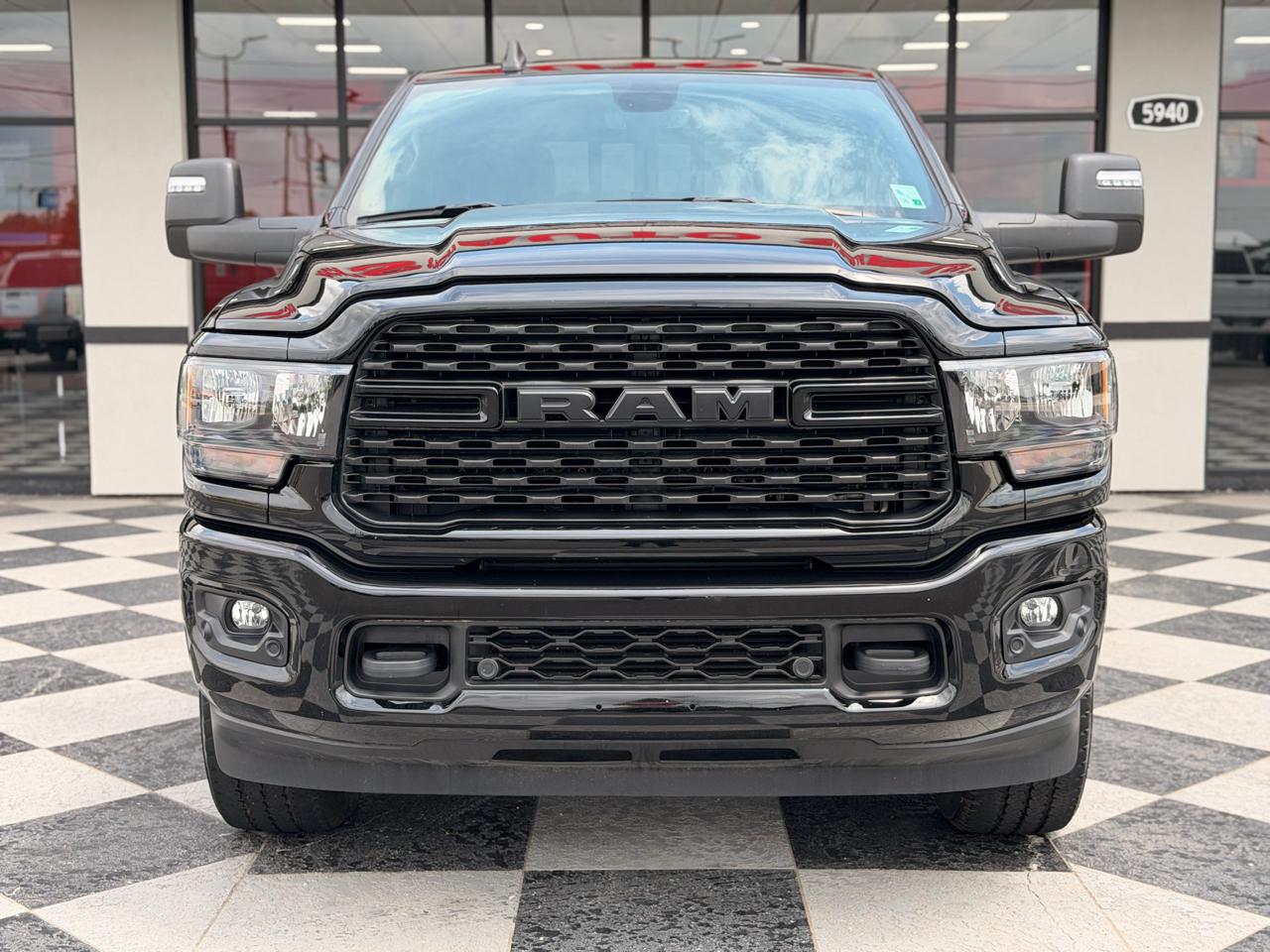 RAM 2500 Tradesman Crew Cab SWB 4WD 2024